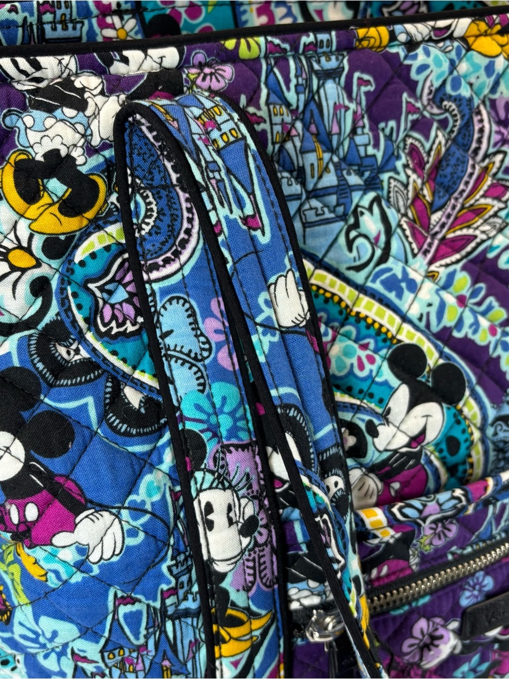 Vera Bradley Disney Parks Iconic Vera Tote Mickey's Paisley Celebration-Like New - Picture 3 of 13